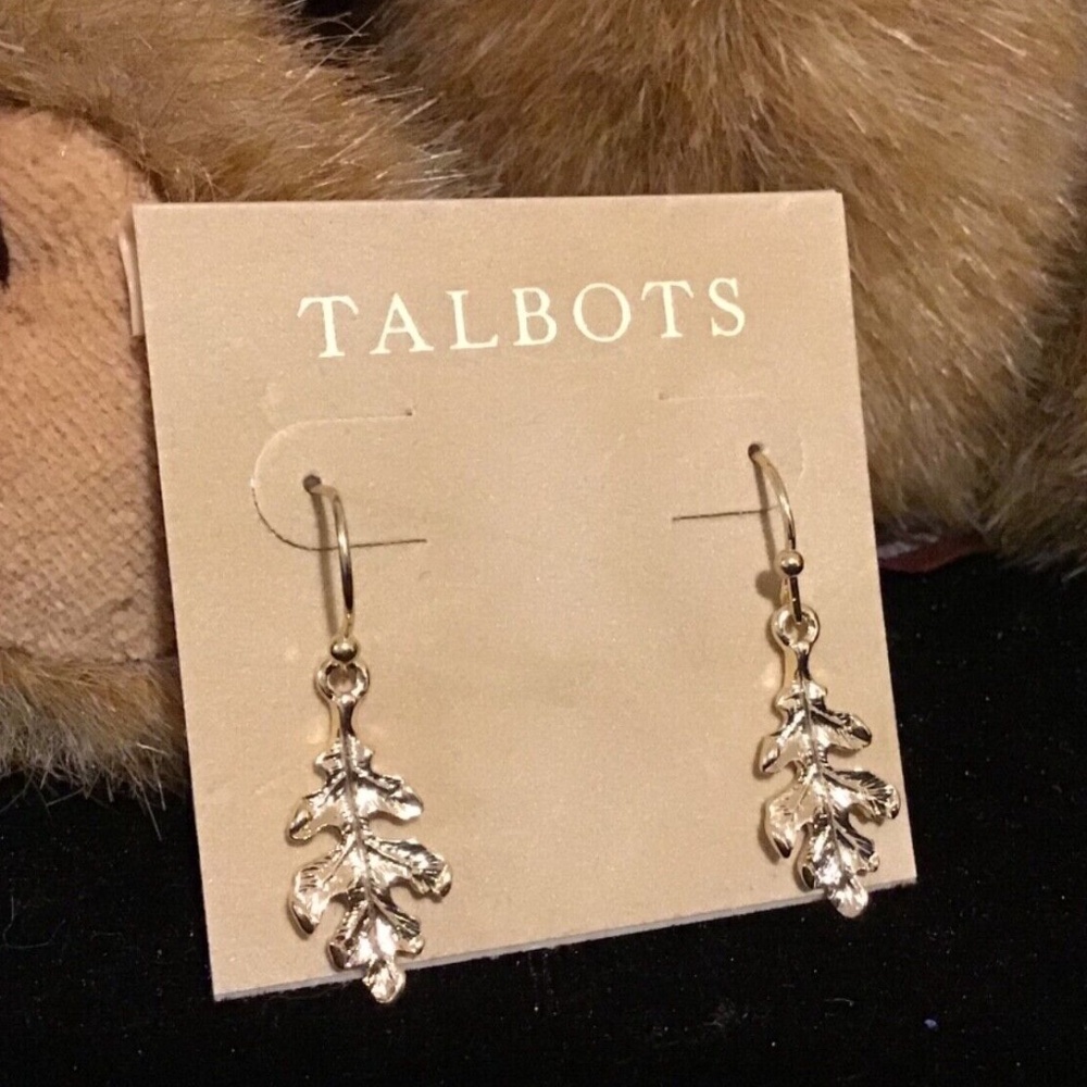 NWT Talbots women’s Metal gold tone Leaf Drop Earrings XI